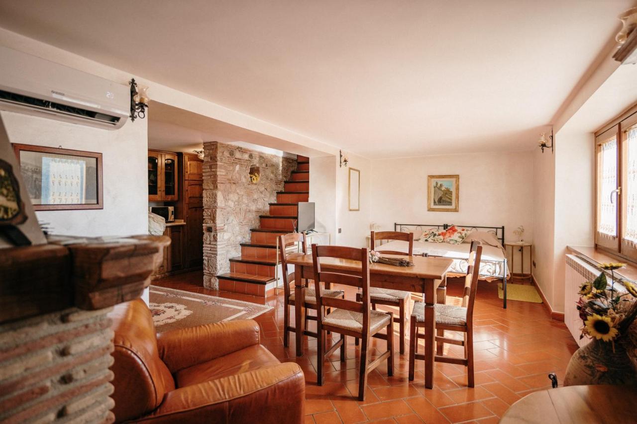 Lago Del Turano - La Taverna Con Cucina Open Space E Free Wi-Fi Ascrea Exteriör bild